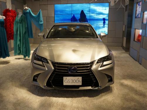 Lexus GS300h с аукциона Японии