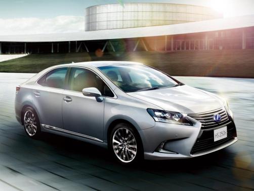 Lexus HS250h с аукциона Японии